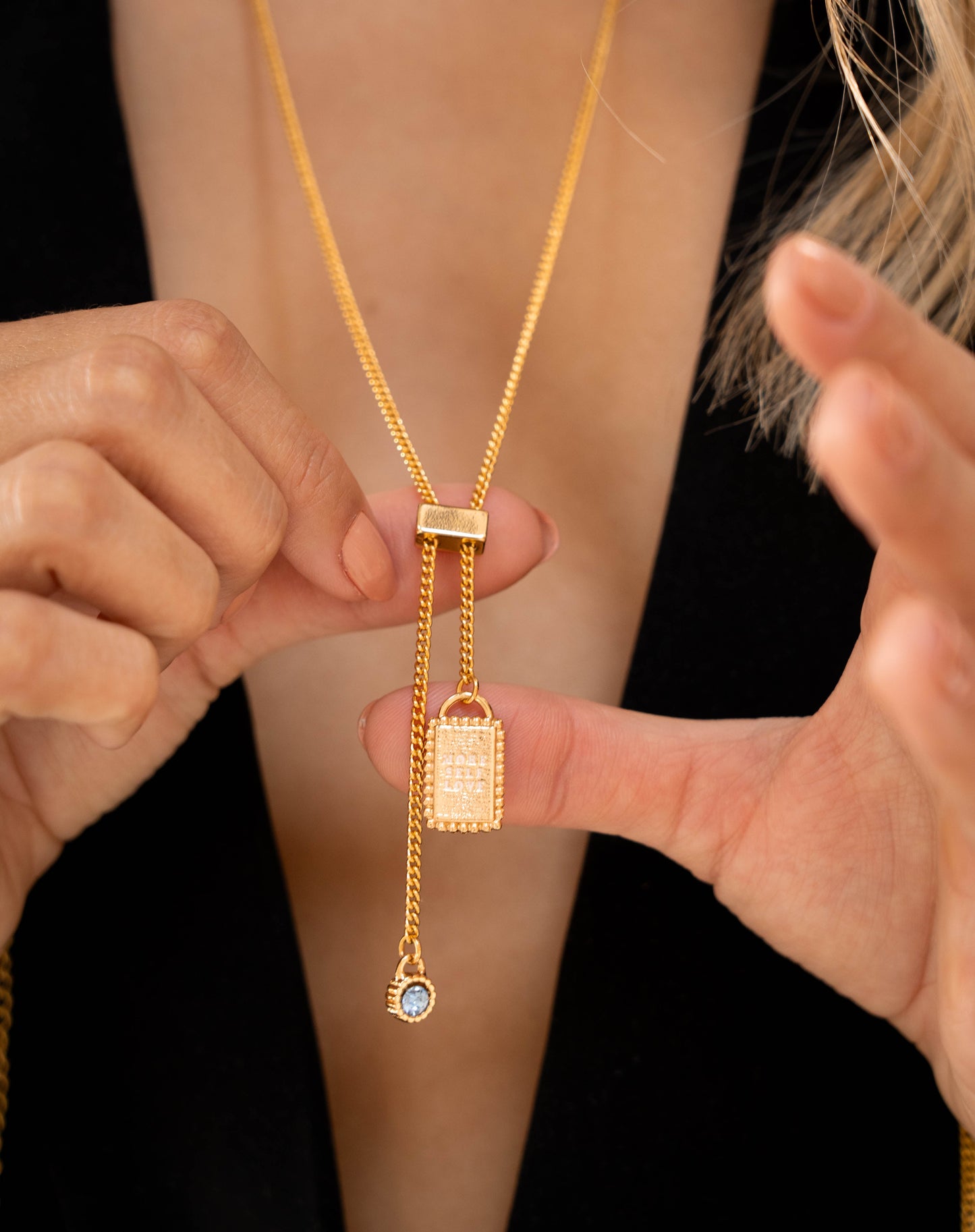 COLLAR CORBATIN CRISTAL + ARETES - GOLD