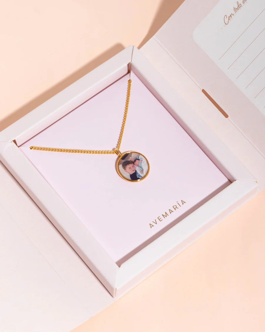 RELICARIO CON FOTO + EMPAQUE ESPECIAL