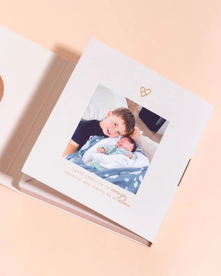 RELICARIO CON FOTO + EMPAQUE ESPECIAL