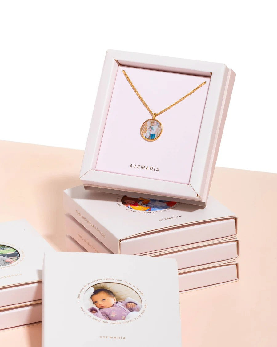 RELICARIO CON FOTO + EMPAQUE ESPECIAL