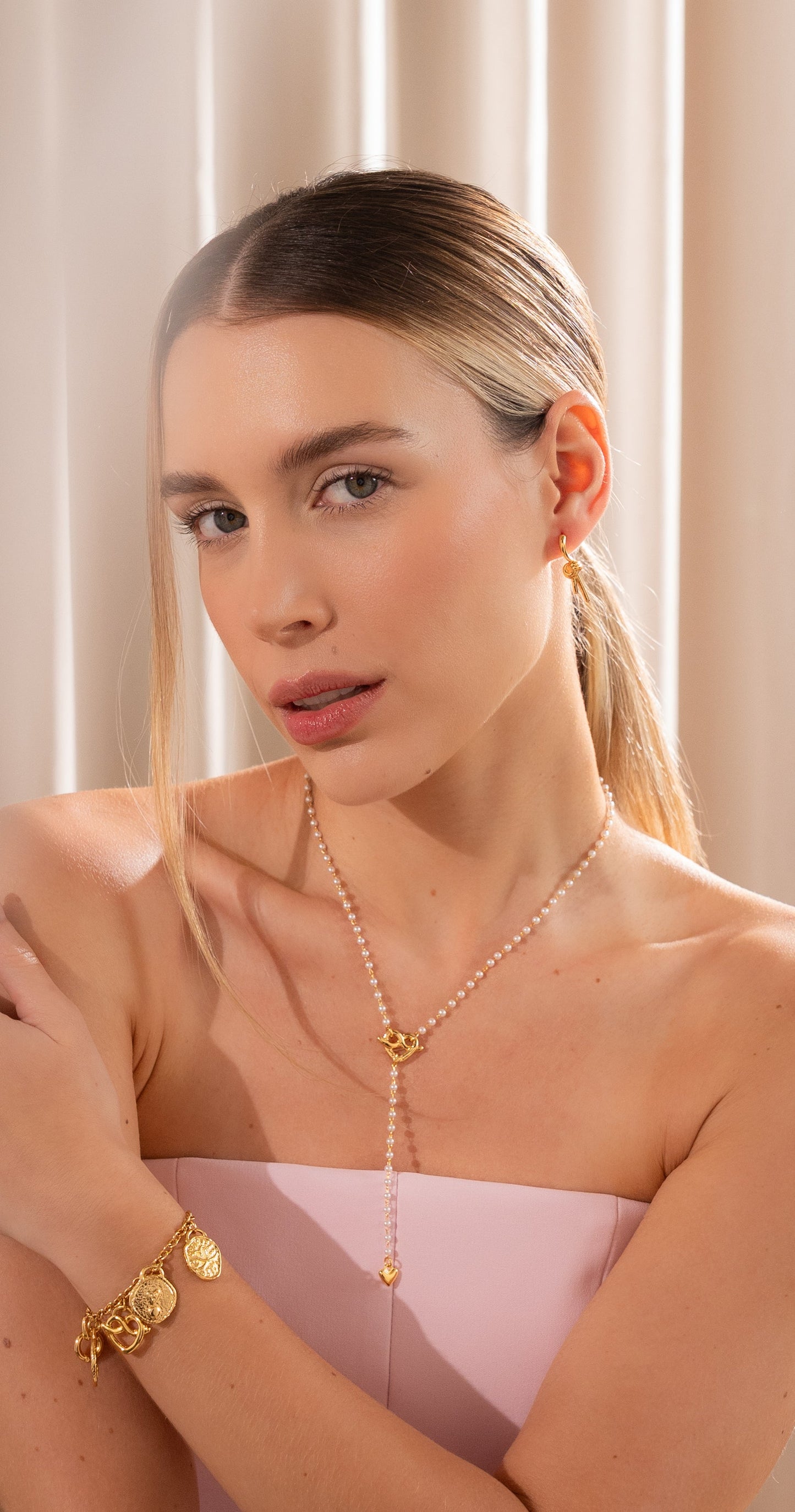 ARETES LAZO DE AMOR - GOLD