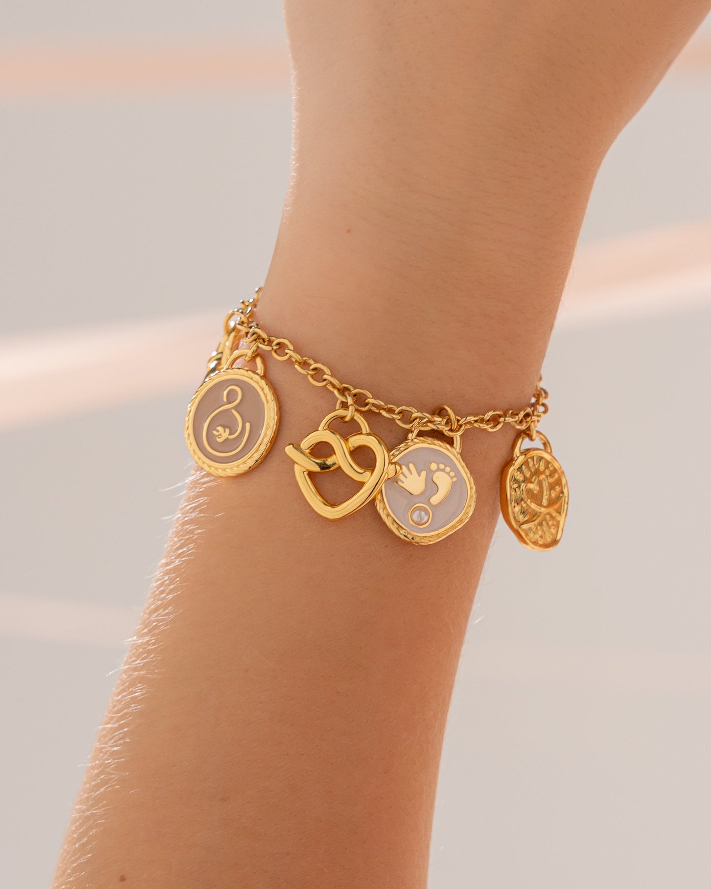 PULSERA MULTICHARMS LAZOS DE AMOR*