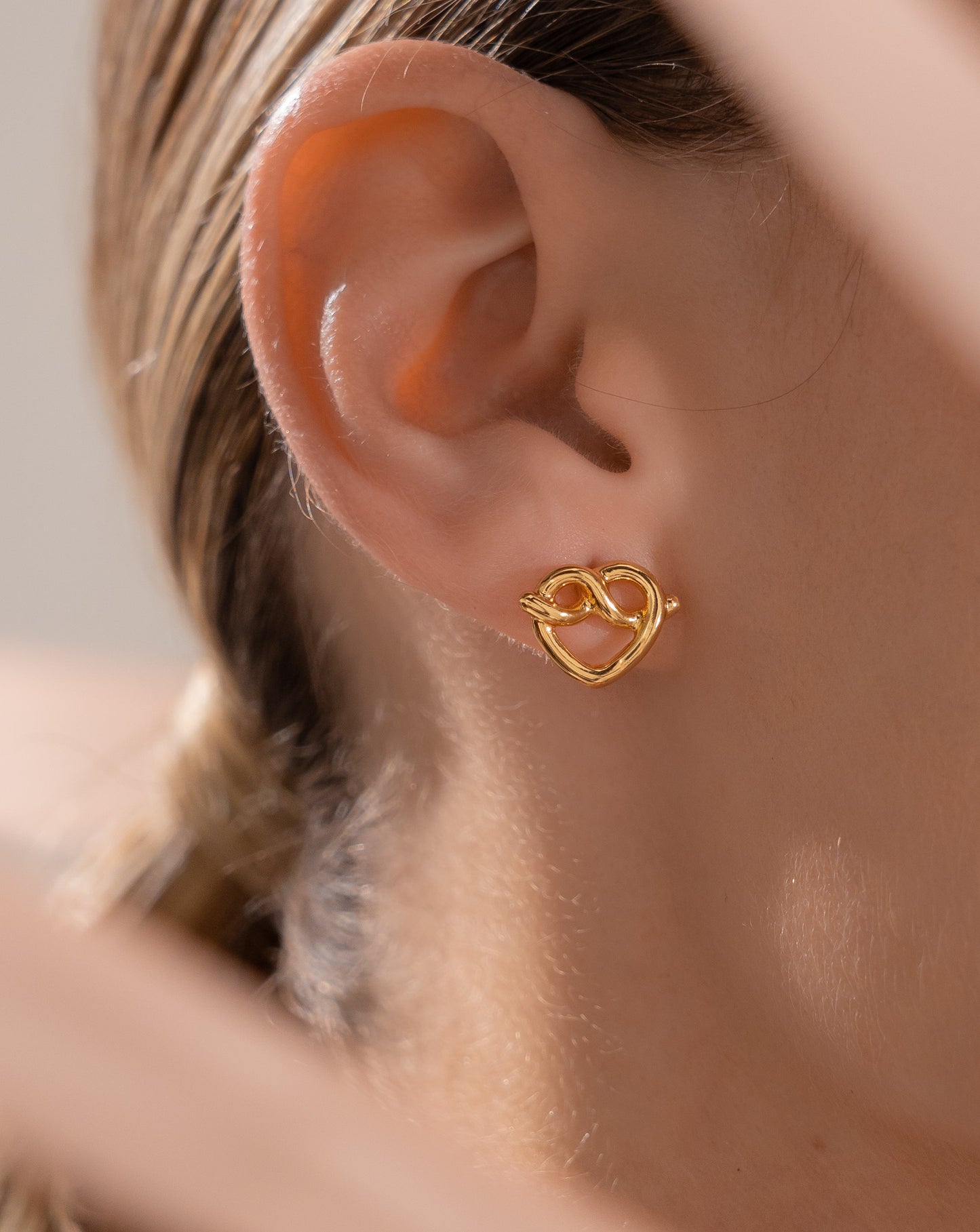 ARETES CORAZÓN LAZO*