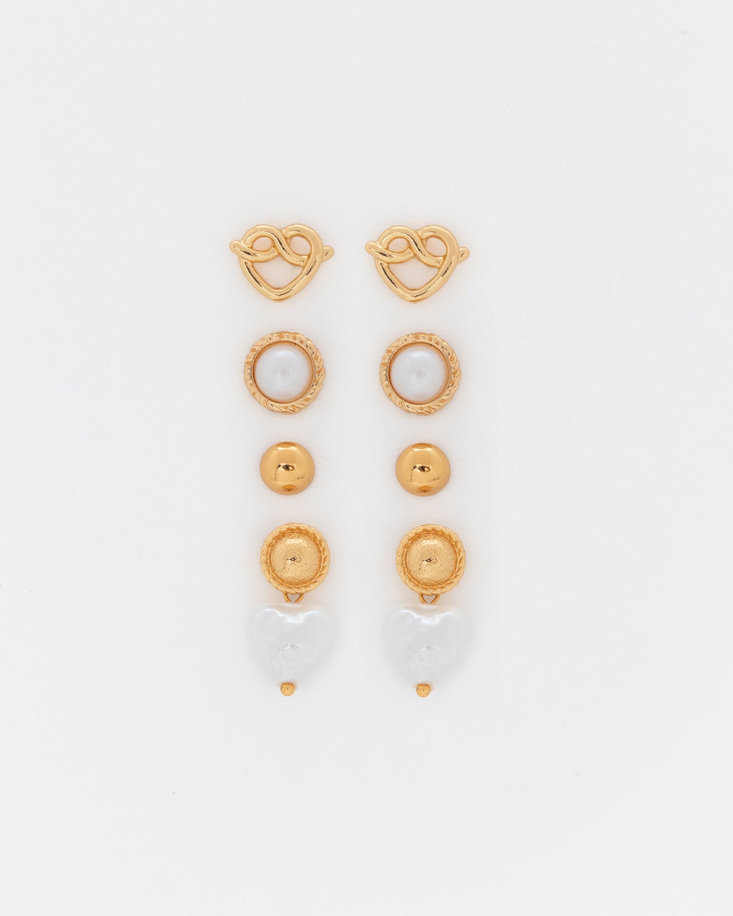 SET X4 ARETES CORAZÓN PERLA*