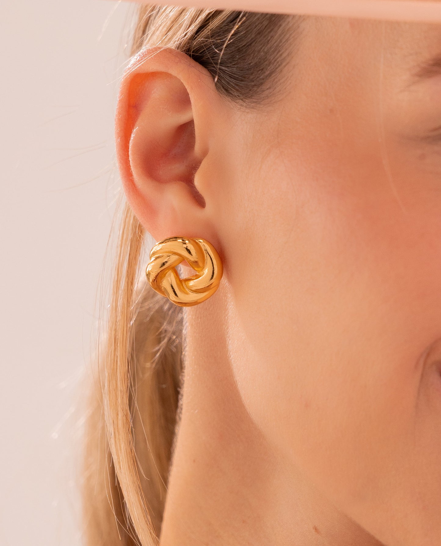 ARETES ENLAZADO BOLD*