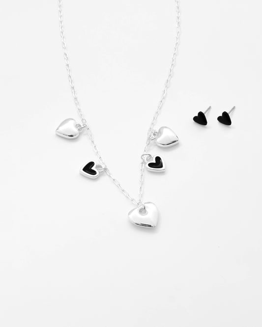 COLLAR MULTICHARMS + ARETES CORAZÓN - SILVER