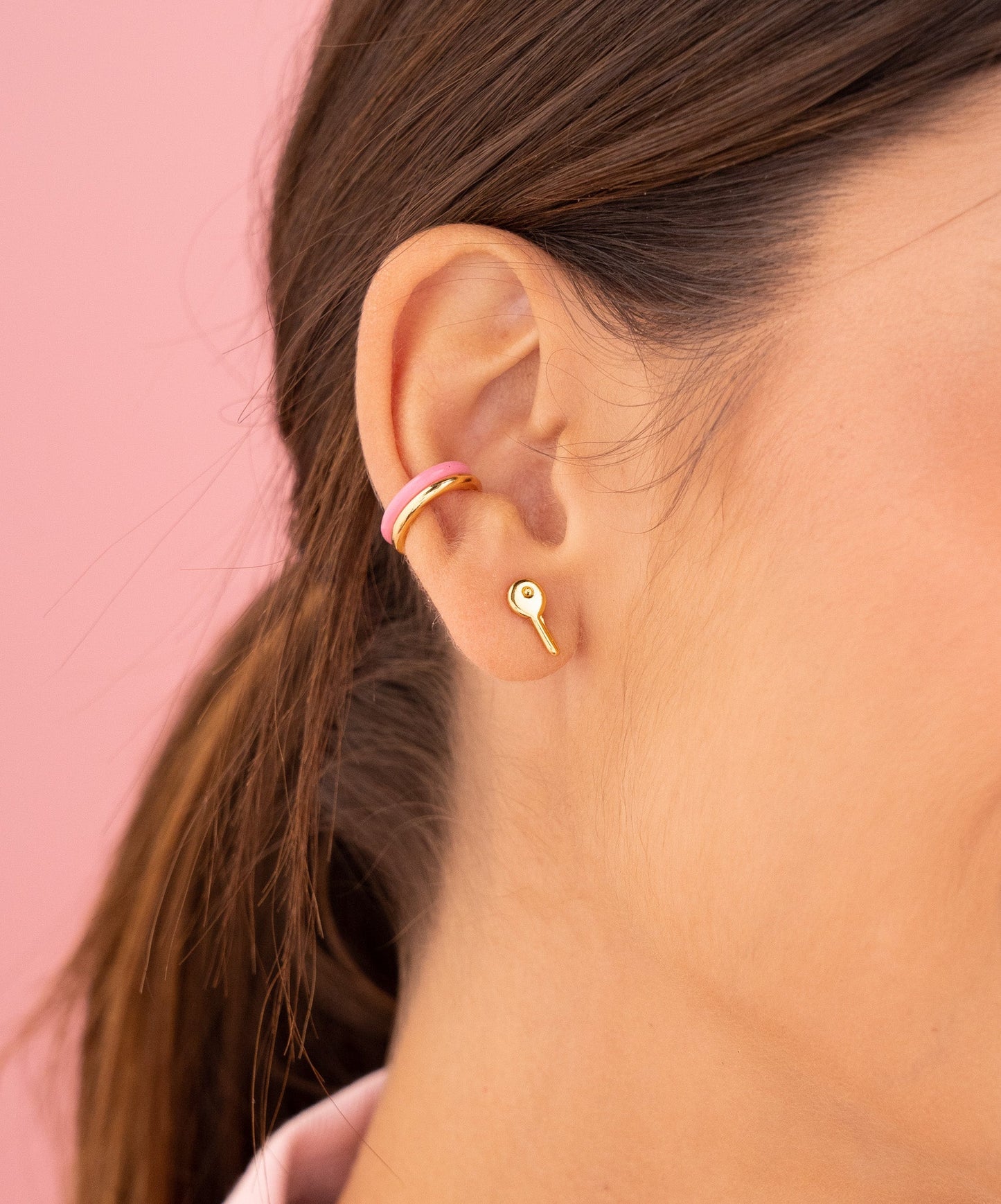 SET ARETES EARCUFF X2 + TOPOS LLAVE MINI - FUCSIA