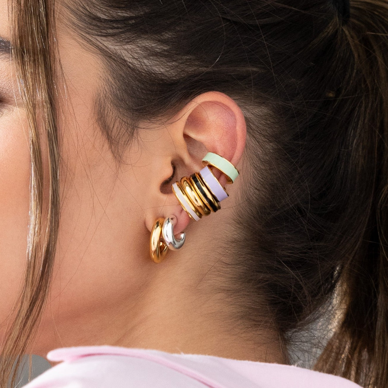 EARCUFF BASIC GOLD - NEGRO