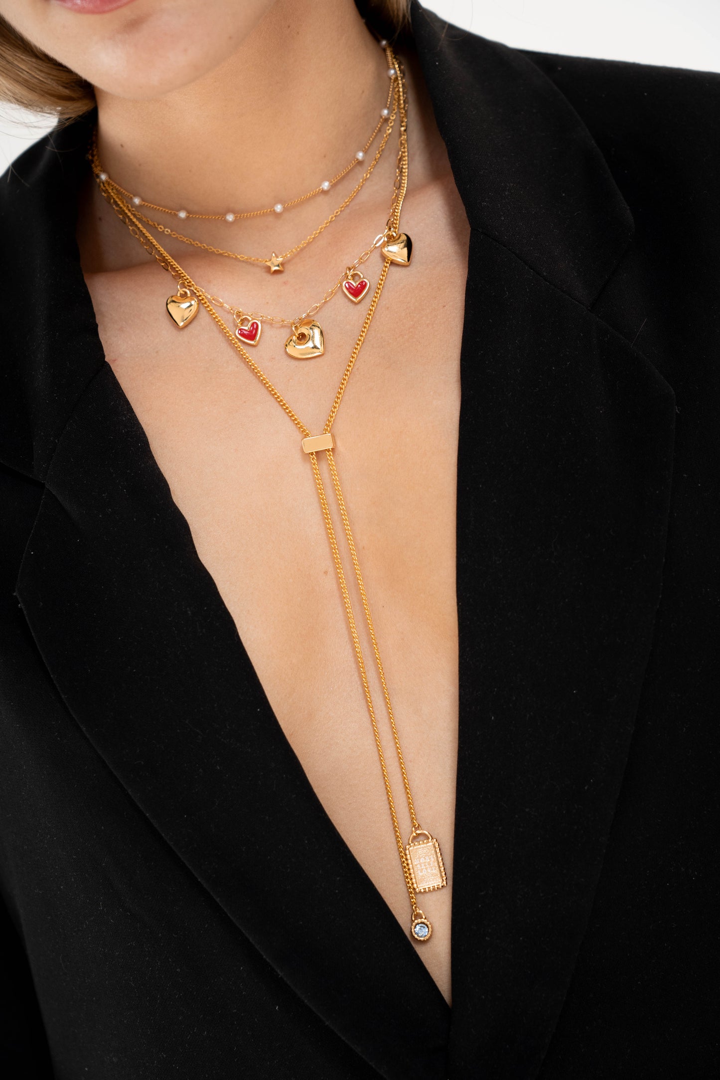 COLLAR MULTICHARMS + ARETES CORAZÓN - GOLD