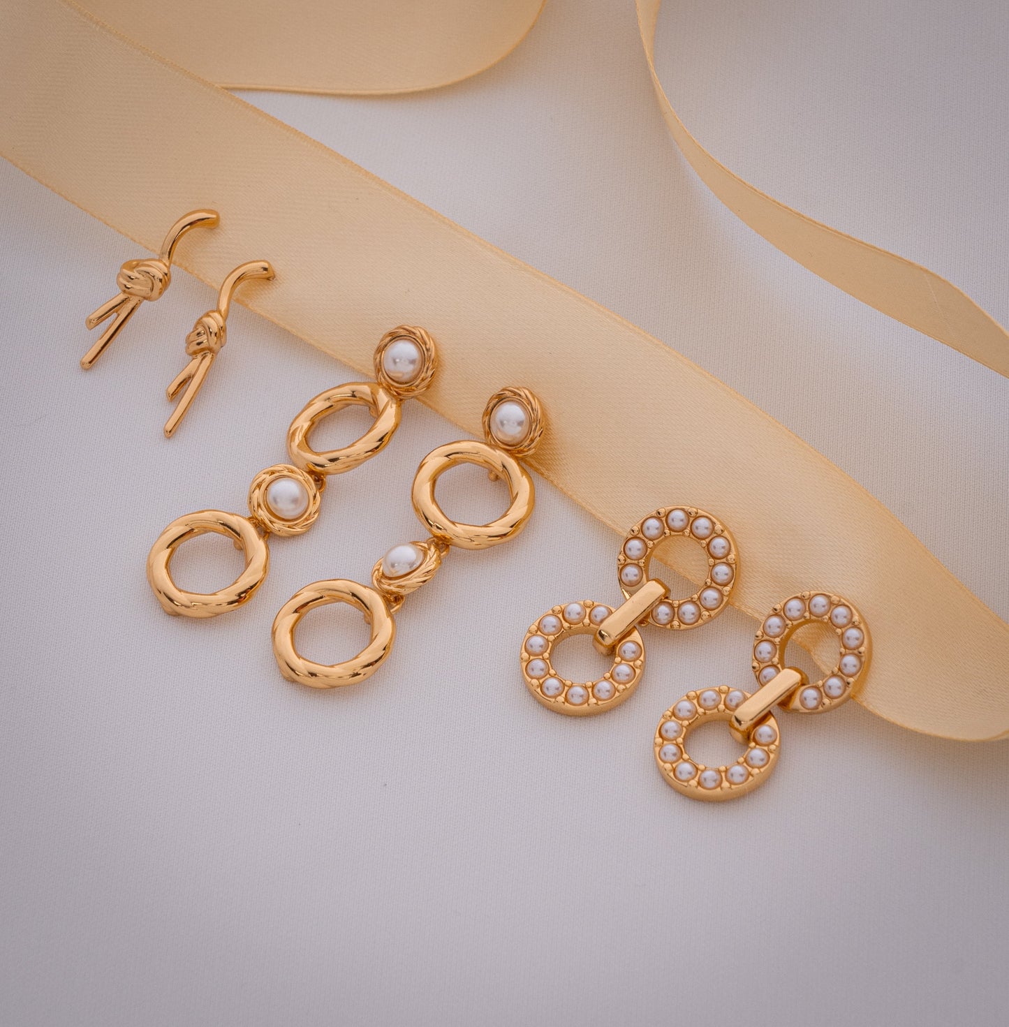 ARETES ARO DOBLE PERLA