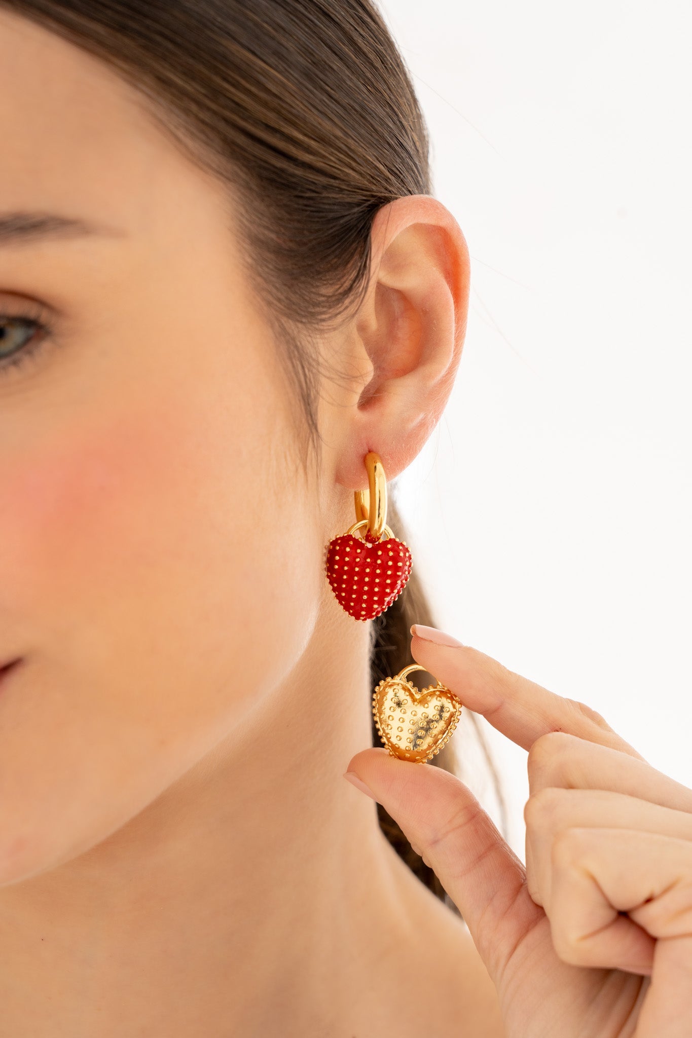 ARETES 3 EN 1 CORAZONES PUNTOS COLOR*