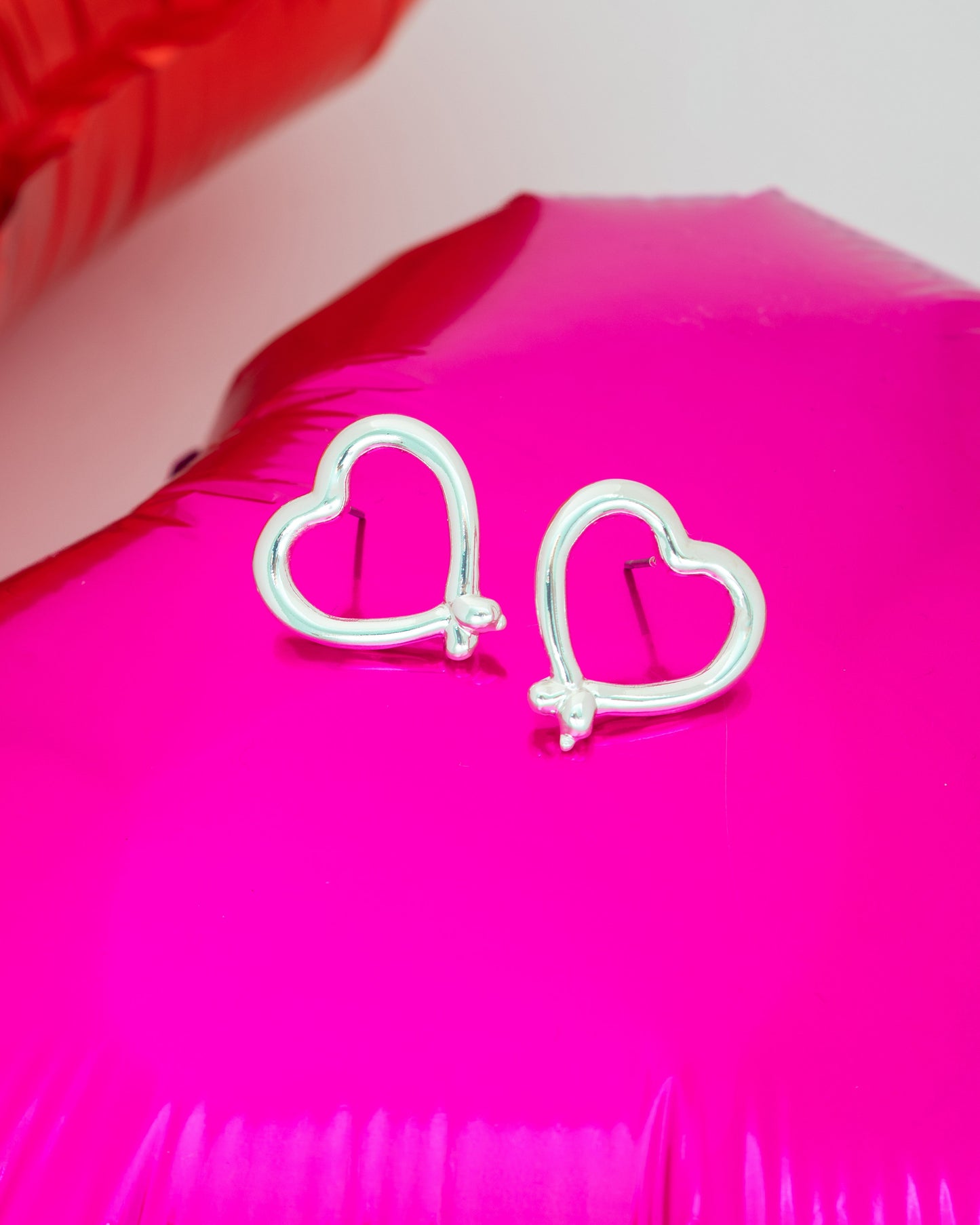 ARETES CORAZÓN LÍNEA GLOBO*